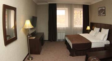 Фото номера Полулюкс Гостиница Orient Hotel г. Пятигорск 5
