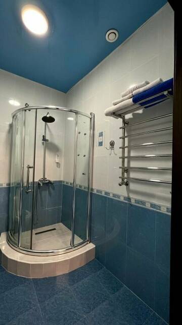Фото номера Улучшенный трехместный номер Гостиница Uragi Hotel г. Пятигорск 8