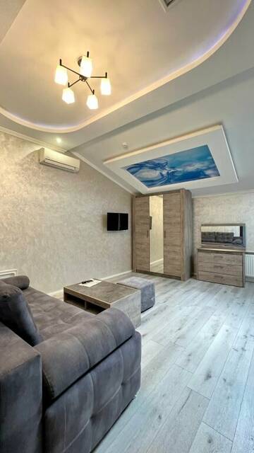 Фото номера Улучшенный трехместный номер Гостиница Uragi Hotel г. Пятигорск 6